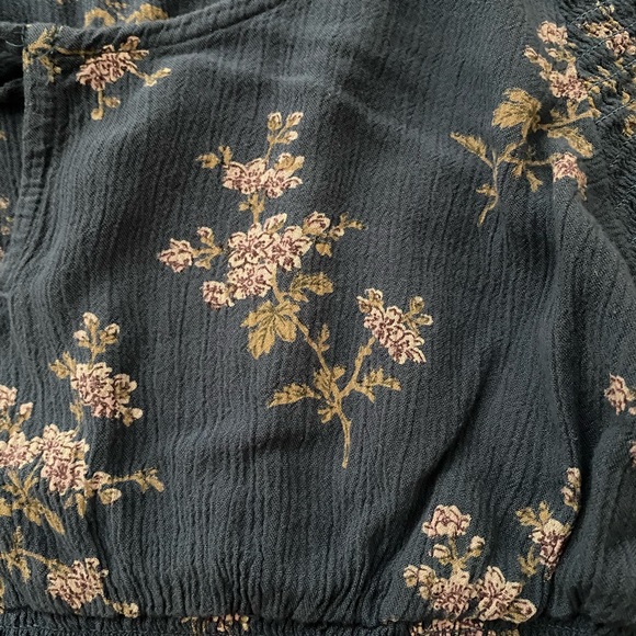 American Eagle Peasant Top - Picture 3 of 4